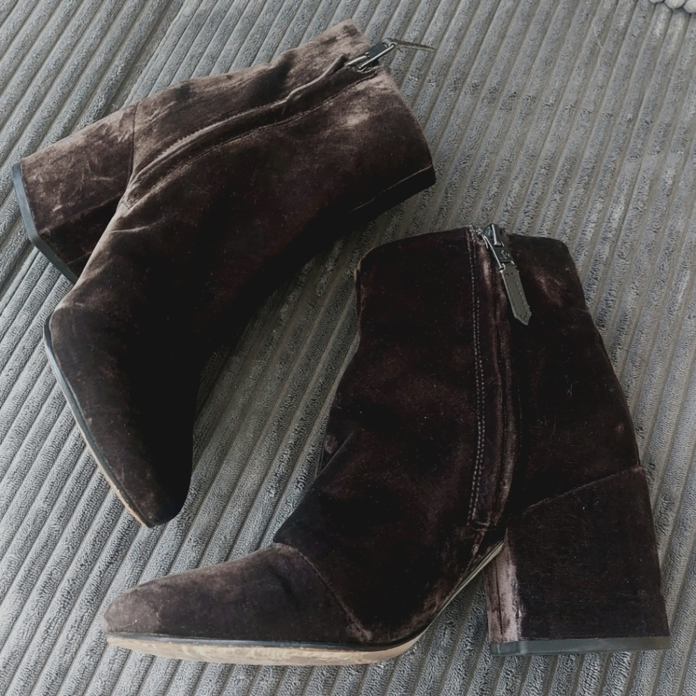 🌷3/$20🌷*HOST PICK* Sam Edelman "Tayla" Brown Velvet Heeled Boots